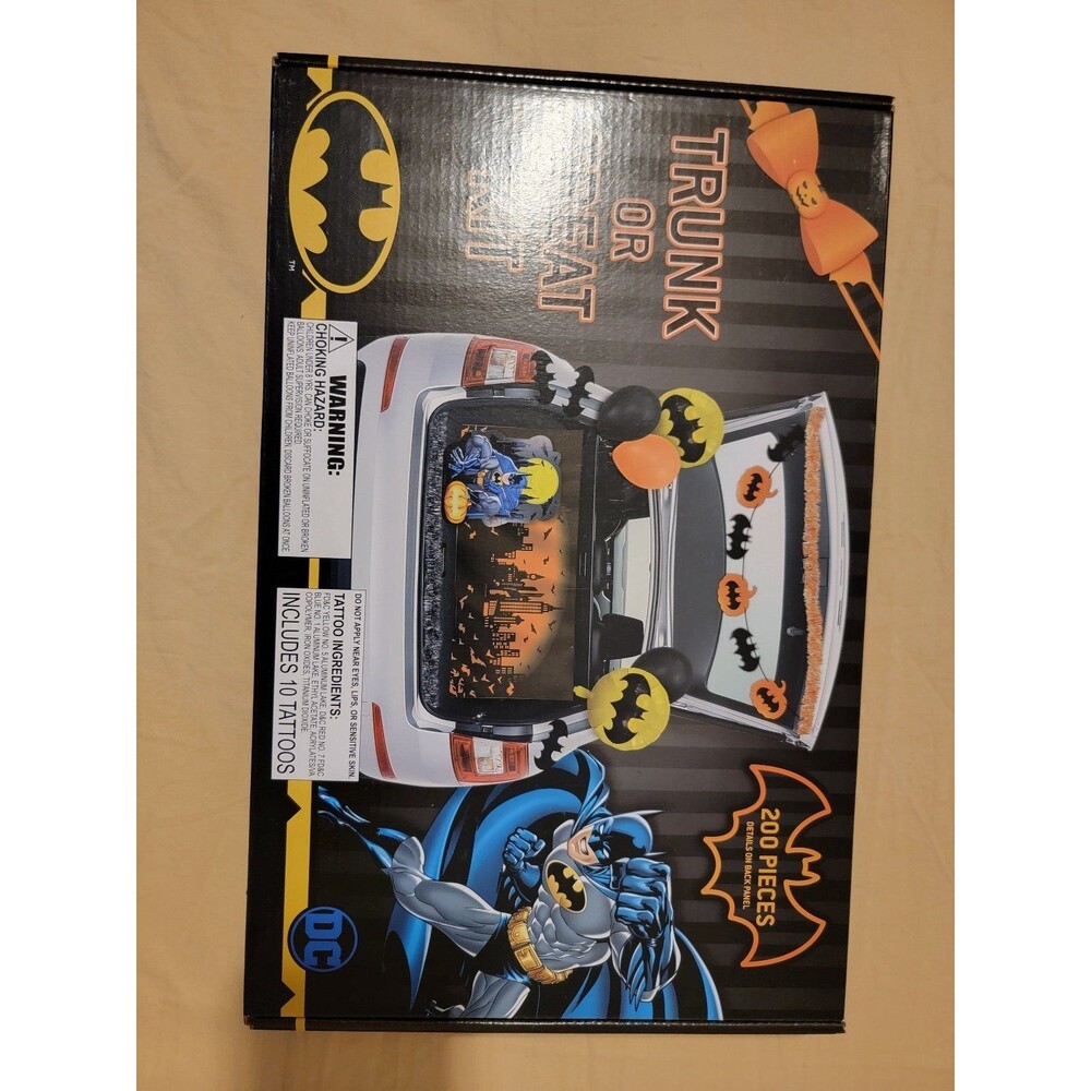 BATMAN DC Halloween Trunk Or Treat Party Decor Kit 200 Pieces NEW